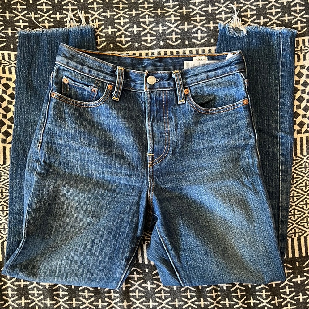 Levi’s wedgie fit white oak edition